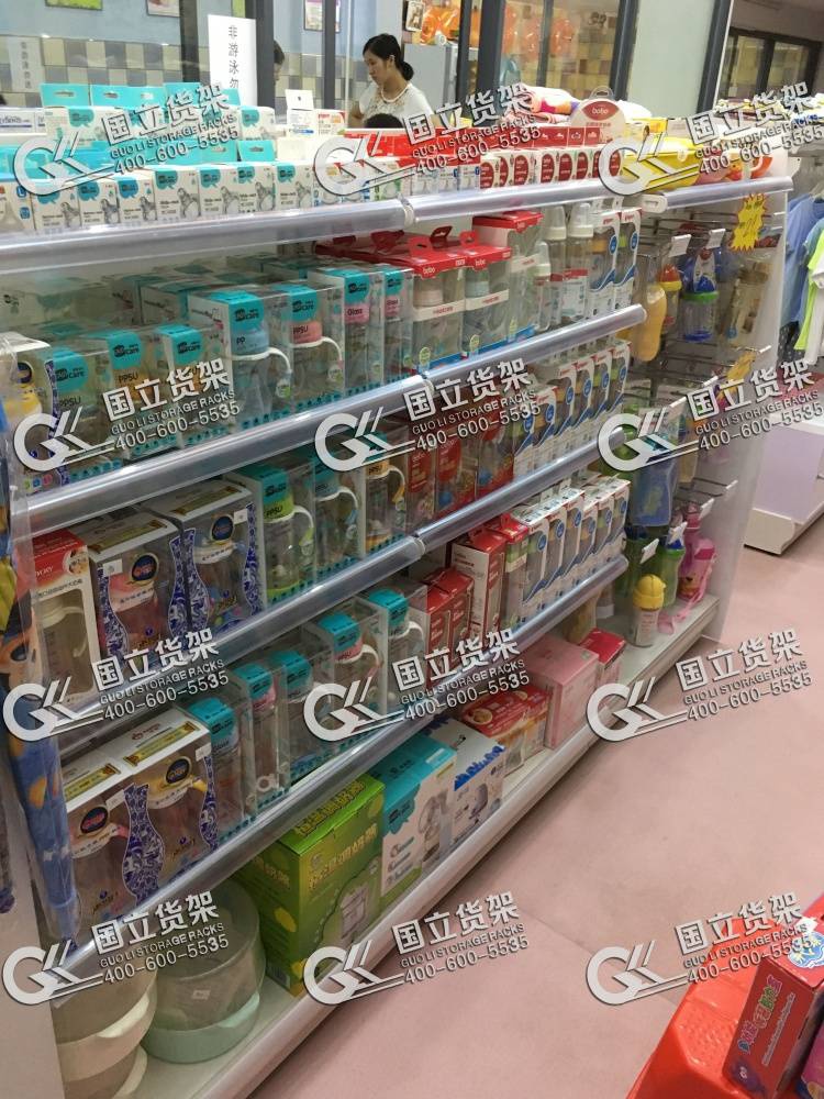 母嬰店中島貨架實(shí)景圖